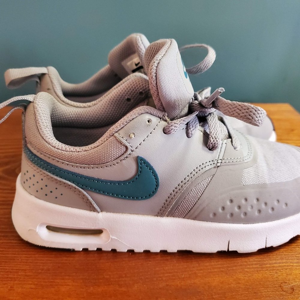 Little Boys Nike Sneakers Size 12.5 C